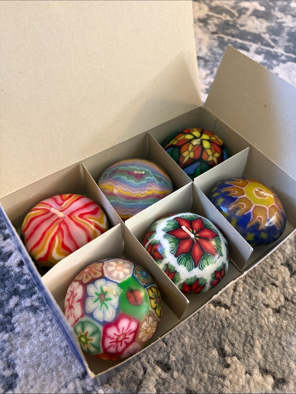 Vintage Lifelines Hand Sculpted Rainbow Mosaic Candle NEW IN BOX Aromatic
